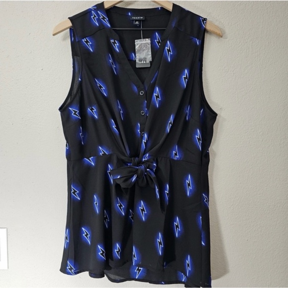 NWT -‎ Torrid - Chiffon Top